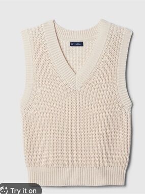 GAP women’s Cream V-Neck Sweater Vest